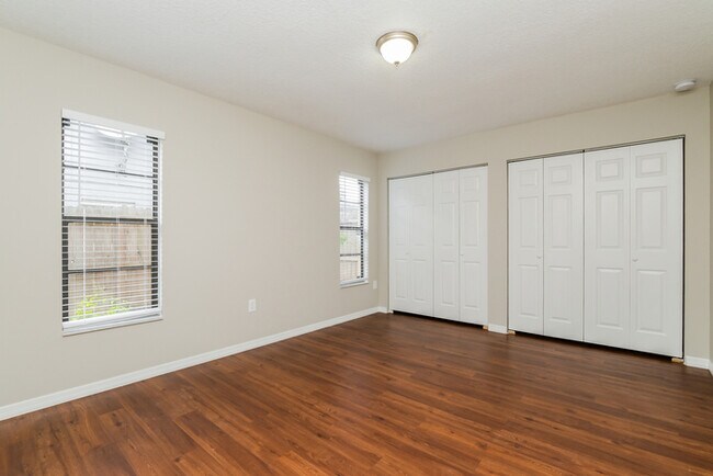 Building Photo - 5041 Circus Ln