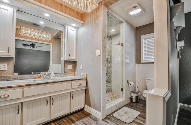 Building Photo - So many Amenities!