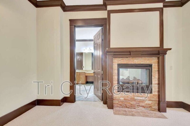 Building Photo - 250 Moss Creek Walk