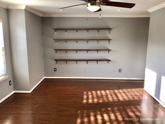 Building Photo - Stunning 3/2.5 townhome in Dominion Estates