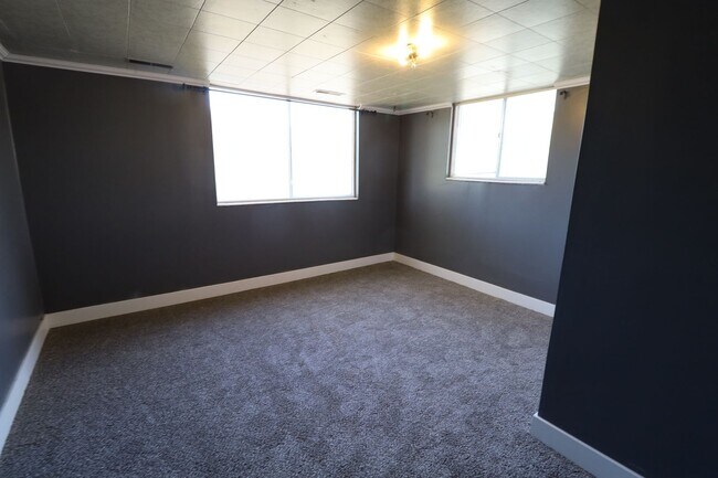 Building Photo - TFH SF Duplex