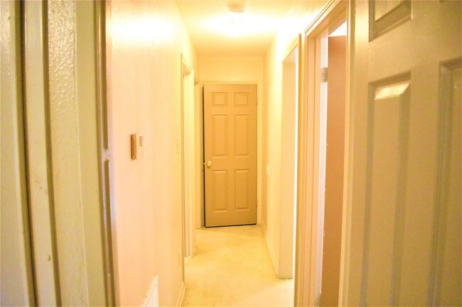 Building Photo - 2005 Railroad St