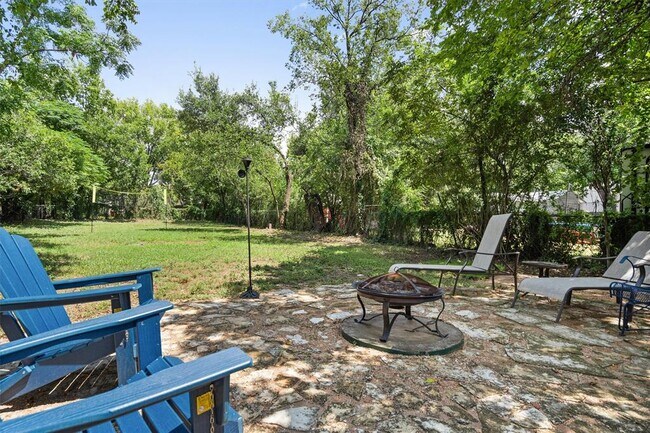 Building Photo - 1407 Sanchez St