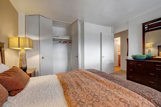 Copper Stone Full Bedroom View - Copper Stone