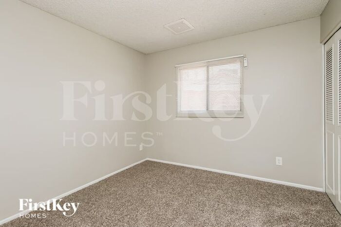 Building Photo - 4428 S La Corta Dr