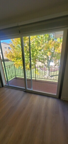 Primary Photo - 15290 El Cameno Ter