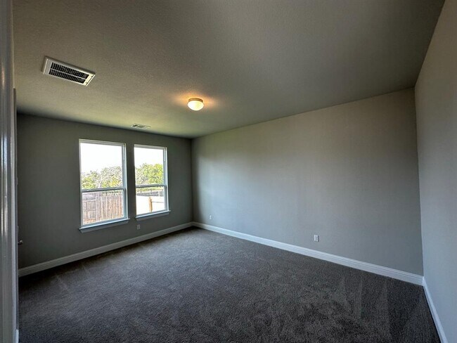 Building Photo - 109 Riverhill Dr