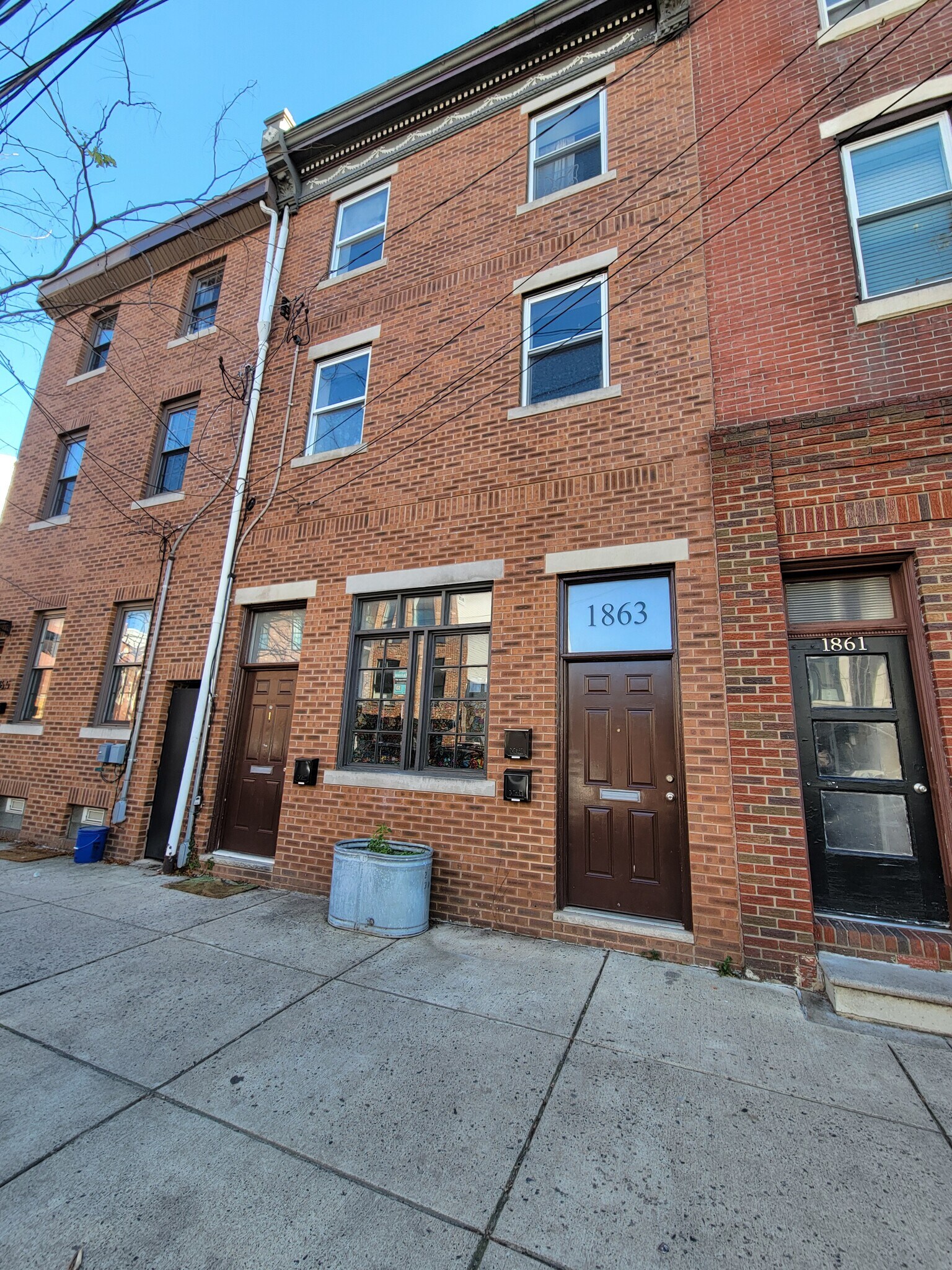 Building Photo - 1863 Frankford Ave