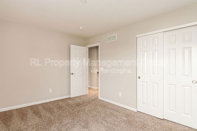 Building Photo - 578 Tallman St