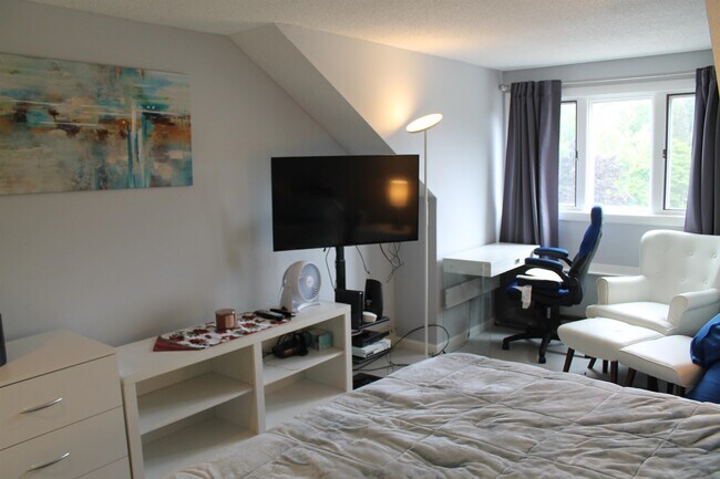 Building Photo - 48 Cooper Memorial Dr