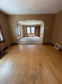 Building Photo - 2 Bedroom 1 Bathroom Single Family Home