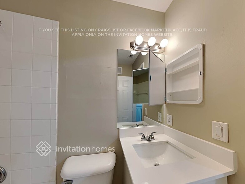 Building Photo - 2296 NW 170th Ave