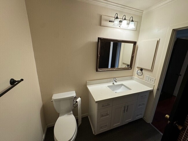 Building Photo - 9803 Rainier Ave S