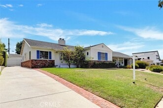 Building Photo - 530 Andover Dr