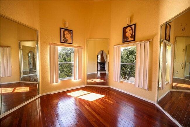 Building Photo - 7345 Brightwaters Ct