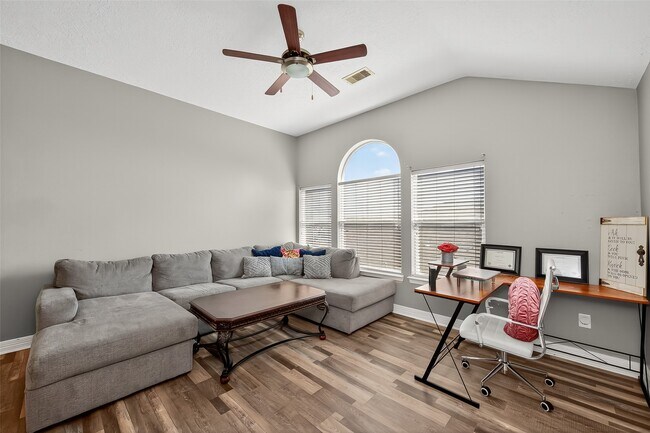 Building Photo - 15222 Harlin