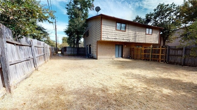 Building Photo - 1002 Verde Dr