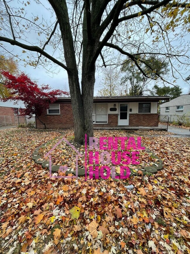 Building Photo - Beautiful 3 Bedroom Ranch~ Dearborn Heights