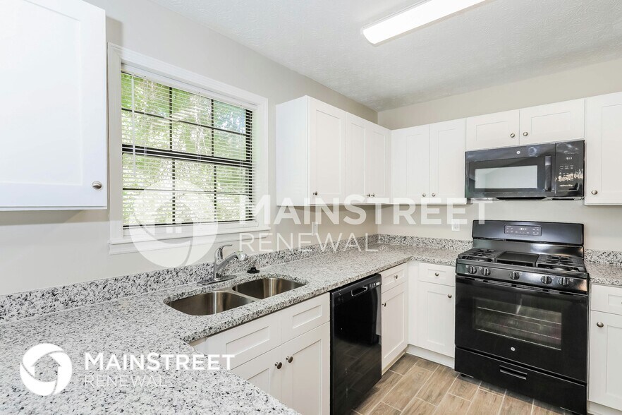 Building Photo - 8333 Pima Ct