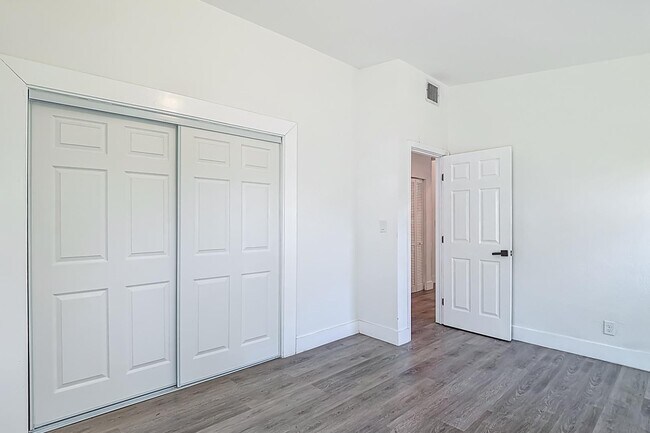 Building Photo - 2291 SW 34th Terrace