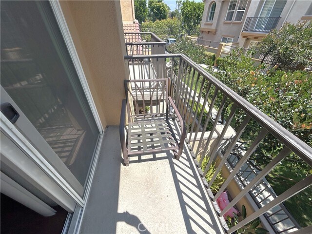 Building Photo - 17871 Shady View Dr