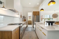 Building Photo - 361 W Sunview Ave