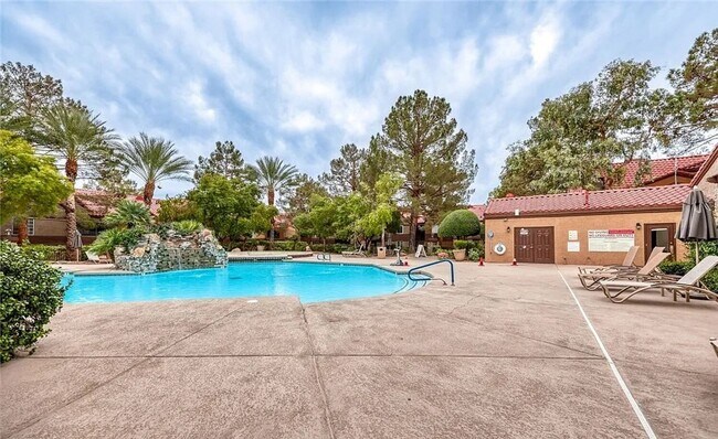 Building Photo - Spacious, Stylish Living in a Guard-Gated West Las Vegas Community in The Lakes with Resort-Style...