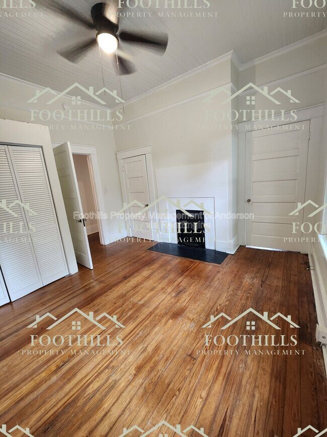 Building Photo - 1208 W Whitner St