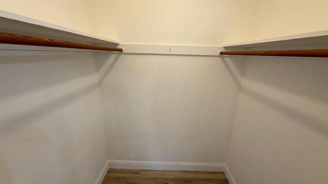 Building Photo - 4517 N Sharon Ave