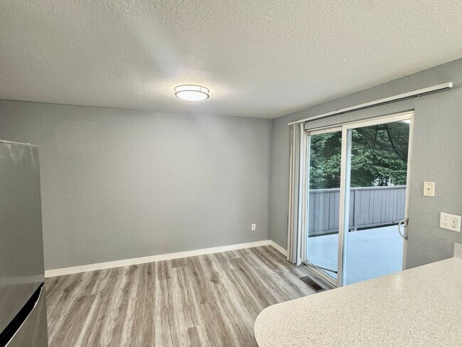 Building Photo - Two Bedroom Duplex Unit
