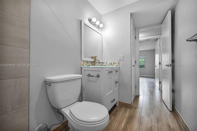 Building Photo - 2225 SW 62nd Ct
