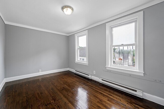 Building Photo - 50 Ruggles St
