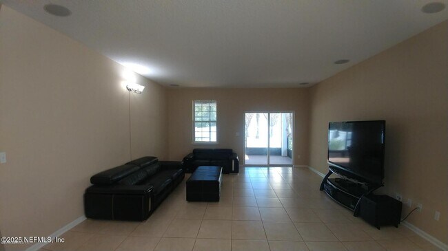 Building Photo - 12192 Chaseborough Way