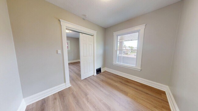 Building Photo - 4202 Ardmore Ave