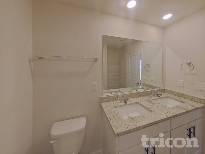 Building Photo - 130 Avondale Blvd SE