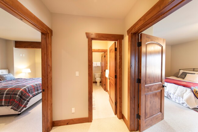 Building Photo - 1124 Heritage Dr