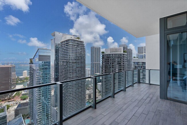 Building Photo - 88 SW 7th St