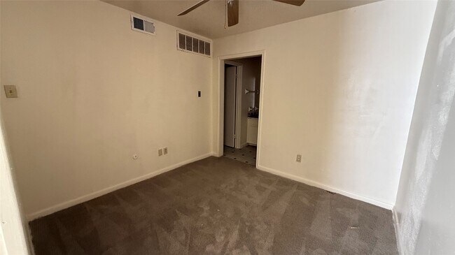 Building Photo - 2606 Beatty St