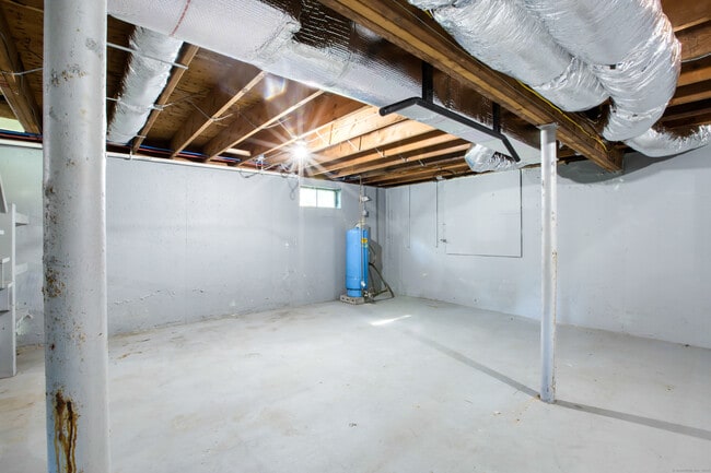 Building Photo - 171 Newell Ave