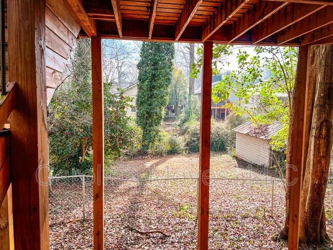 Building Photo - 771 Maple St