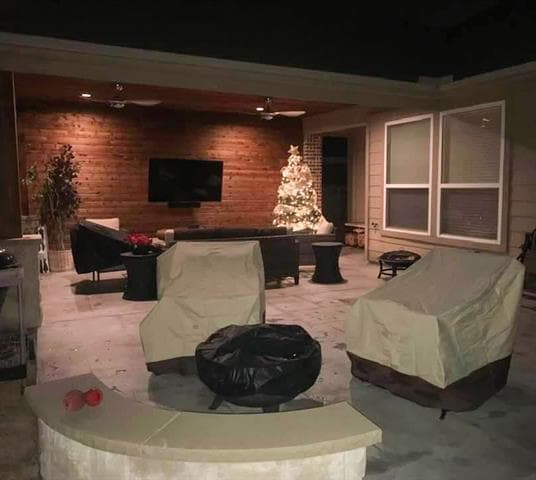 Building Photo - 2621 Flowing Springs Dr