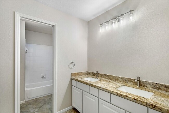 Building Photo - 17826 Alpine Brook Ln