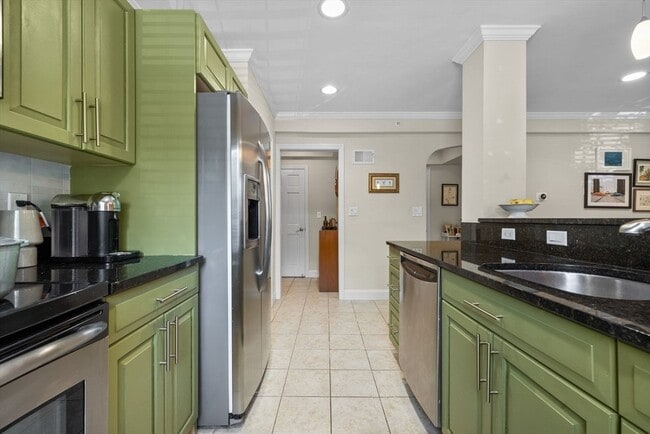 Building Photo - 27 Commonwealth Ave