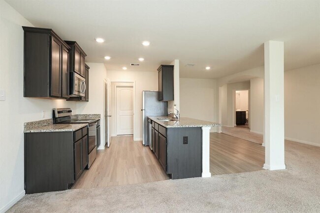 Building Photo - 20914 Solstice Point Dr