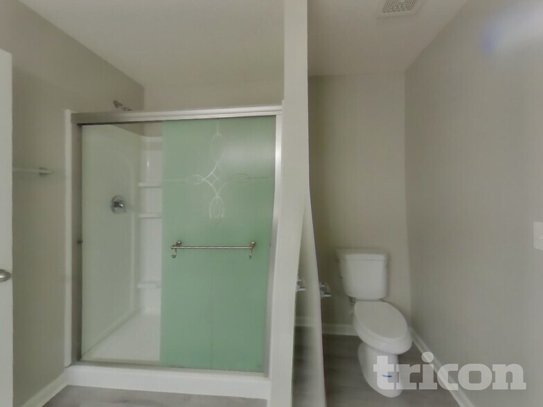 Building Photo - 77009 Birdseye Ct