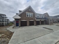 Building Photo - 568 Foxhill Dr