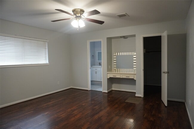 Building Photo - 10703 Wickersham Ln