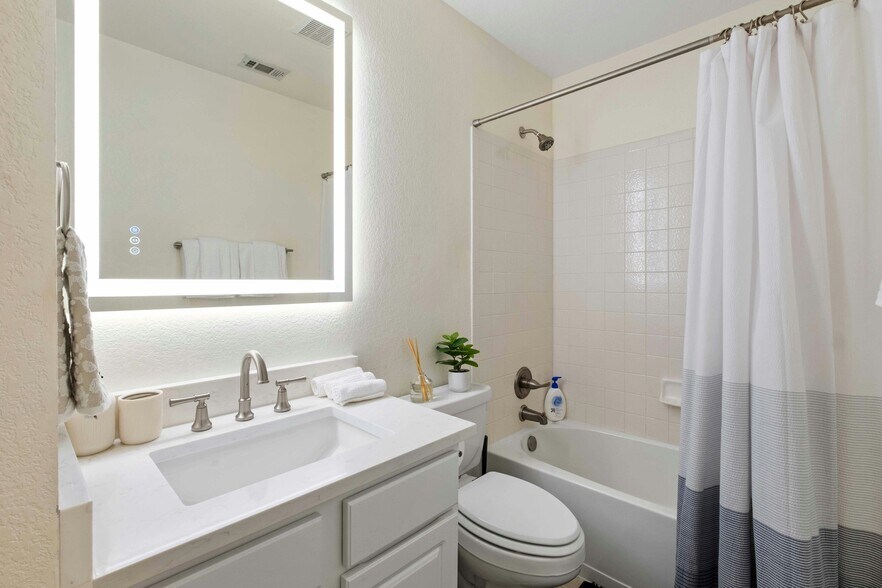 Building Photo - 8513 Kansas River Dr