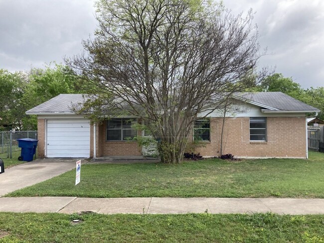 Primary Photo - 111 South Dr