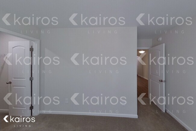 Building Photo - 822 Heather Dr.